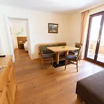 公寓式酒店 荷斯契瑙公寓式酒店 4*