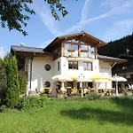 公寓式酒店 荷斯契瑙公寓式酒店 4*
