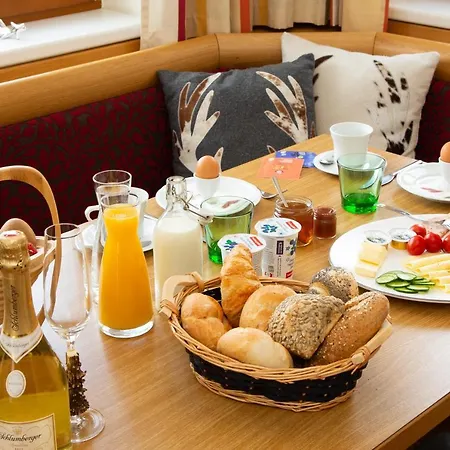 Lägenhetshotell Hirschenau 4*
