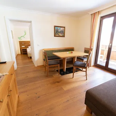 Aparthotel Hirschenau 4*