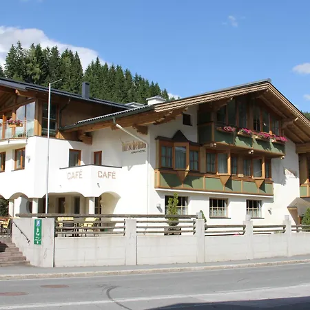 Hirschenau Aparthotel